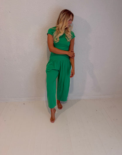 kelly green on-the-go set