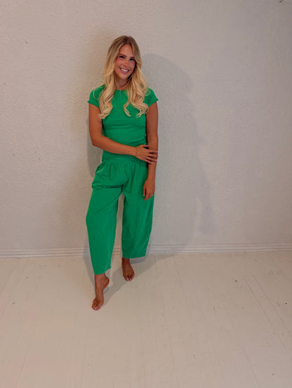 kelly green on-the-go set