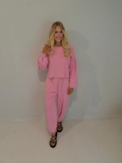 bubblegum pink dream lounge set