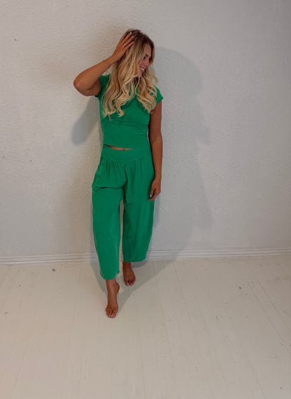 kelly green on-the-go set