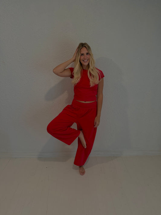 red on-the-go matching set