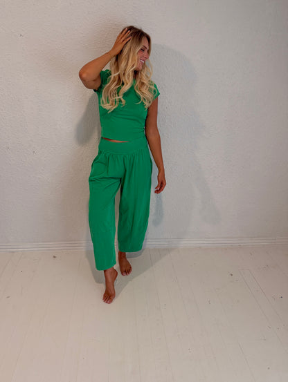 kelly green on-the-go set
