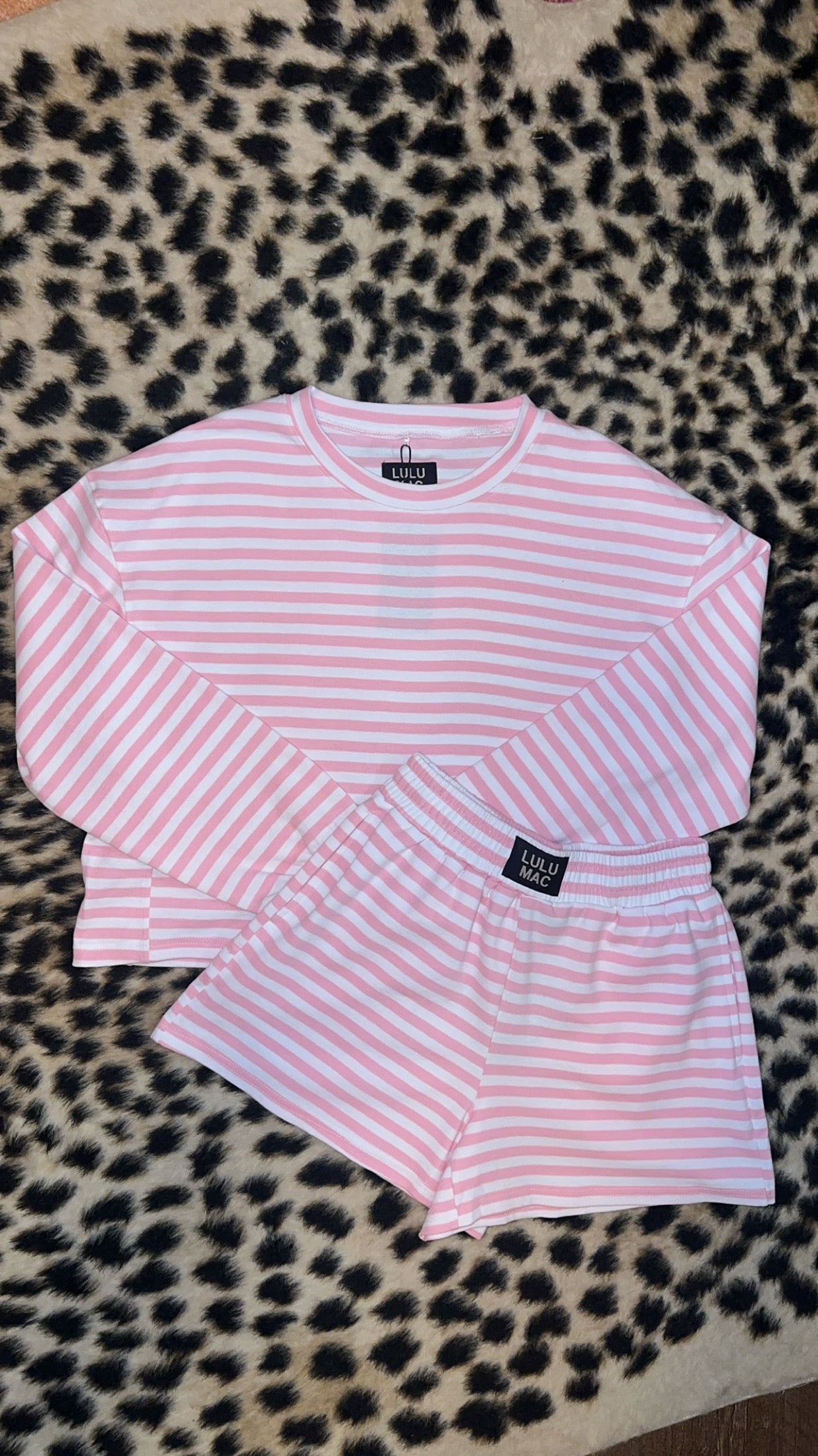 pink stripe short