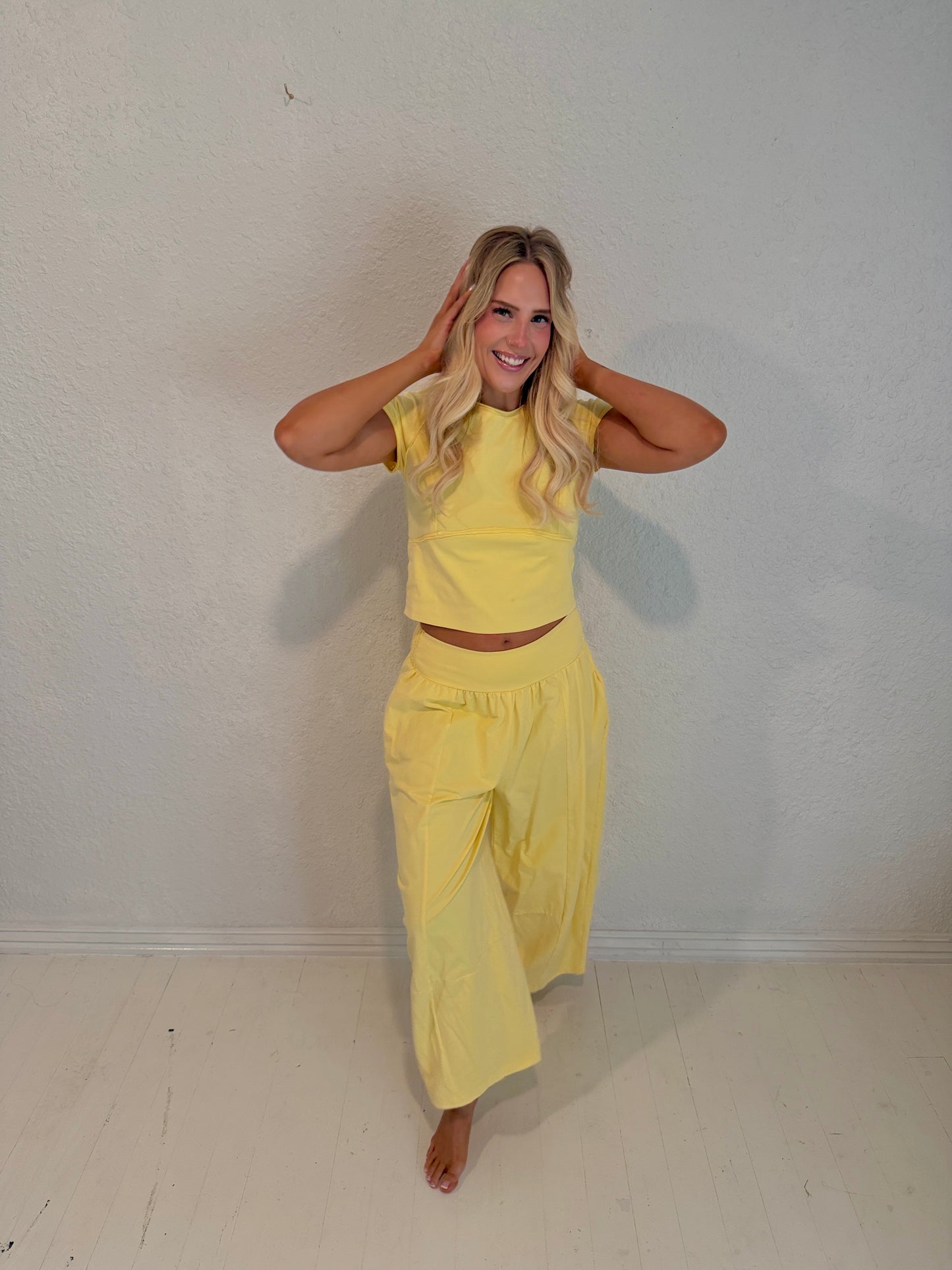 yellow on-the-go set
