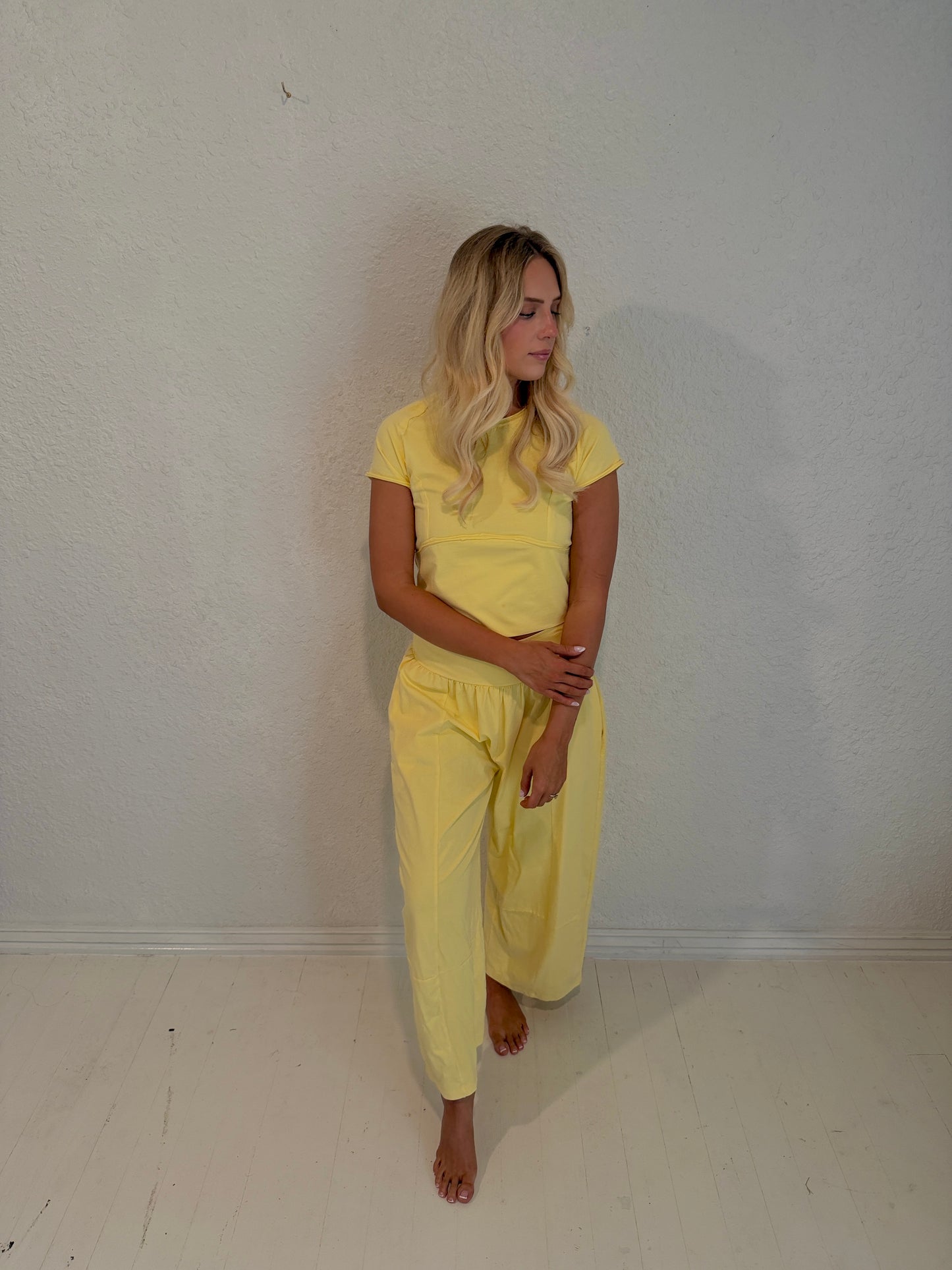 yellow on-the-go set