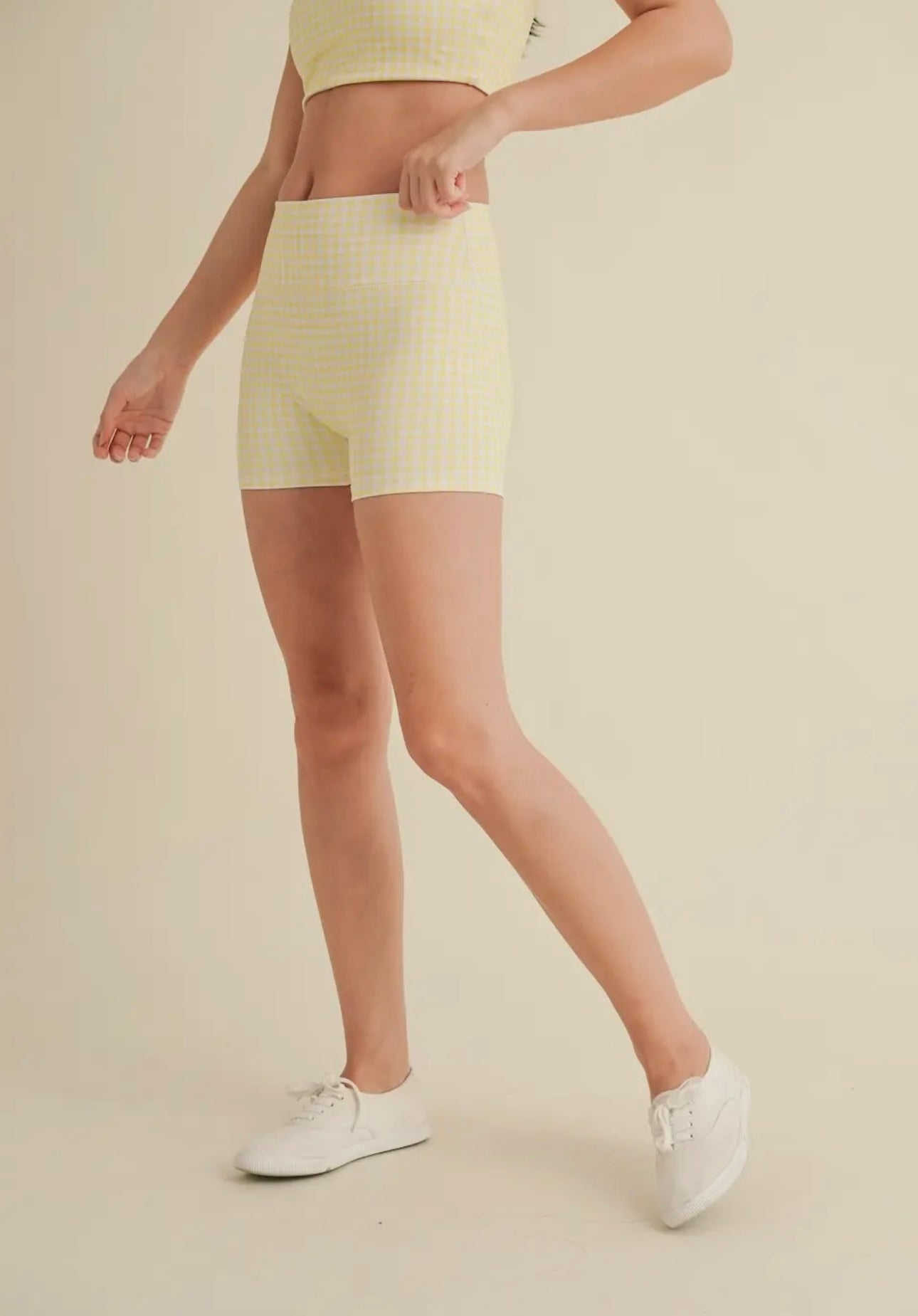 lemon gingham mid rise biker short